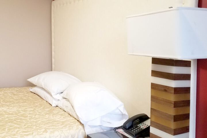Room 19 of 47
