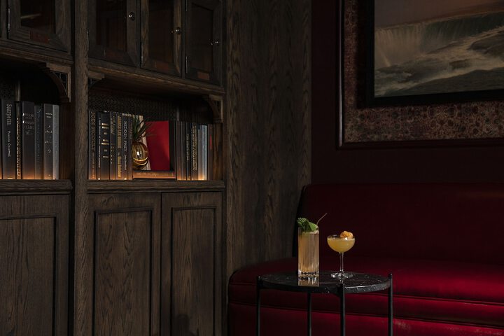 Lounge 108 of 122