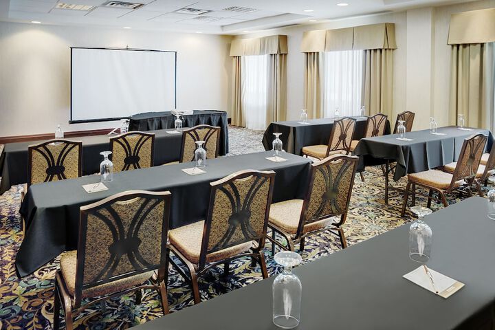 Staybridge Suites Oakville by IHG