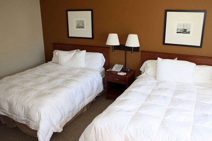 Room 6 of 9