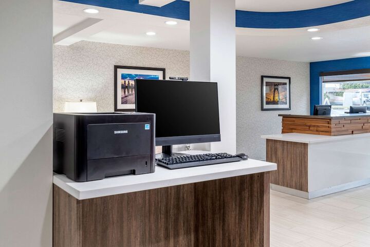 Business Center 42 of 42