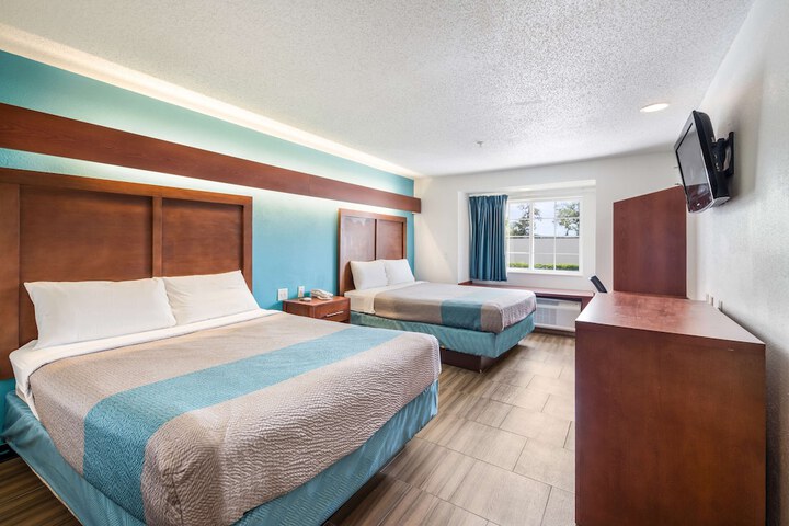 Room 20 of 29