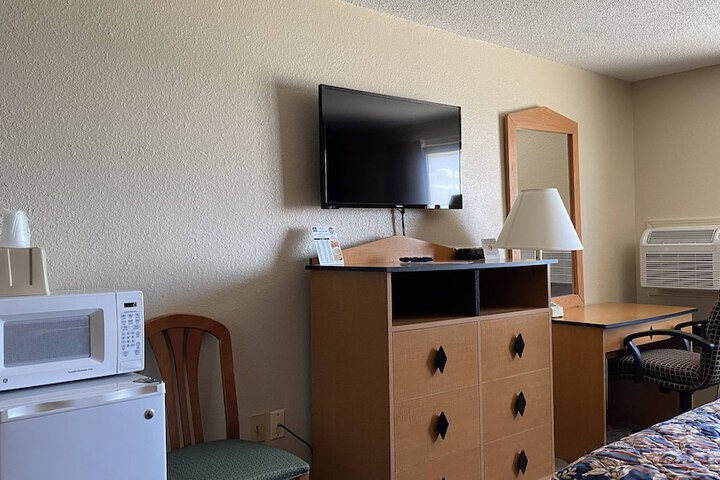 Room 18 of 30