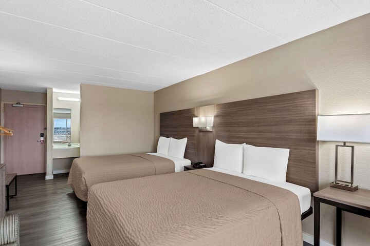 Econo Lodge Willowbrook