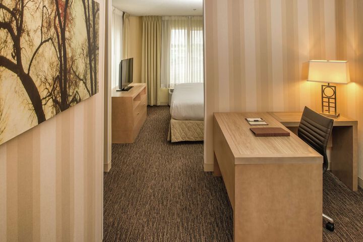 Room 11 of 25