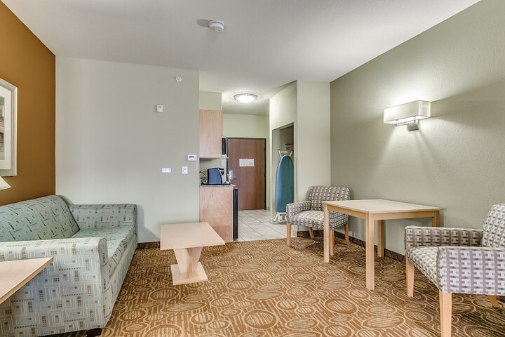 Room 16 of 44