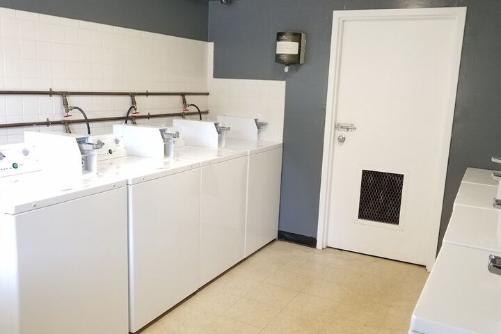 Motel 8 Laramie