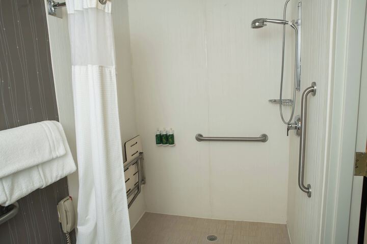 Courtyard by Marriott Erie