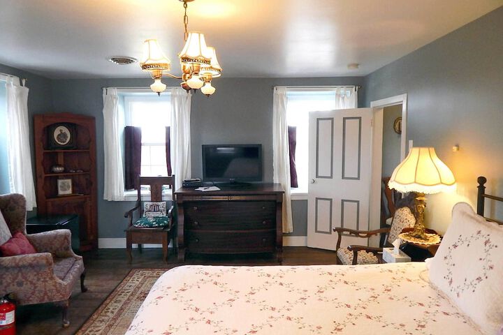 Room 20 of 99