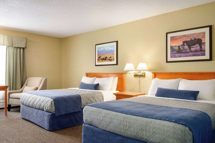 Room 13 of 22