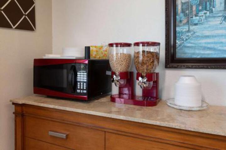 Smart Choice Inn and Suites