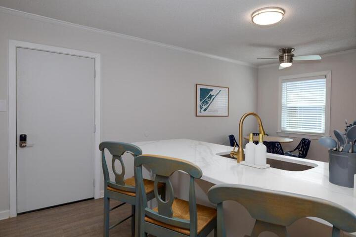 Embrace Oceanfront Elegance: Book Your Stay at Sunrise Oasis