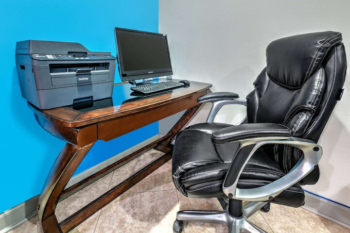 Business Center 56 of 57