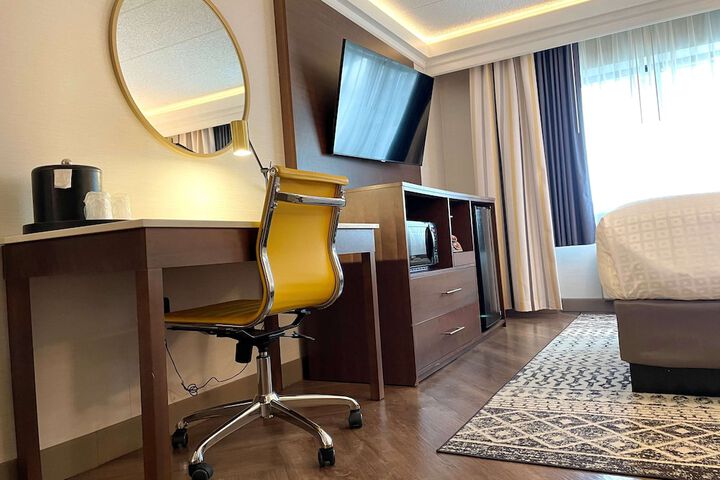 Room 3 of 19
