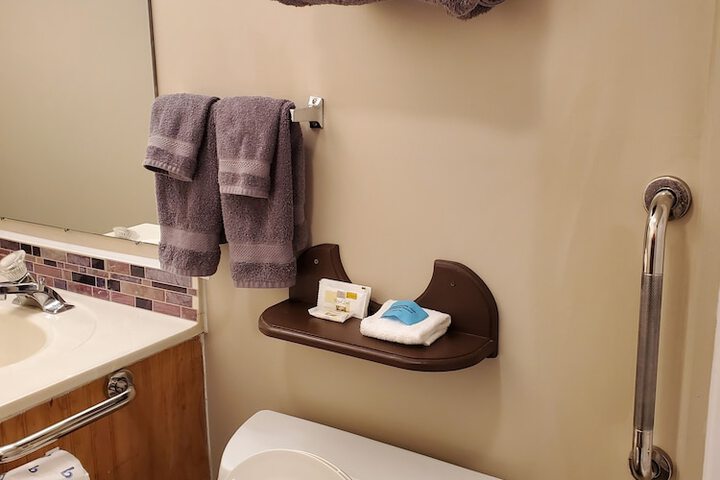 Room 53 of 115