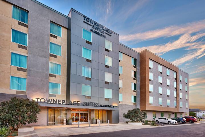 Hotel 2 of 34
