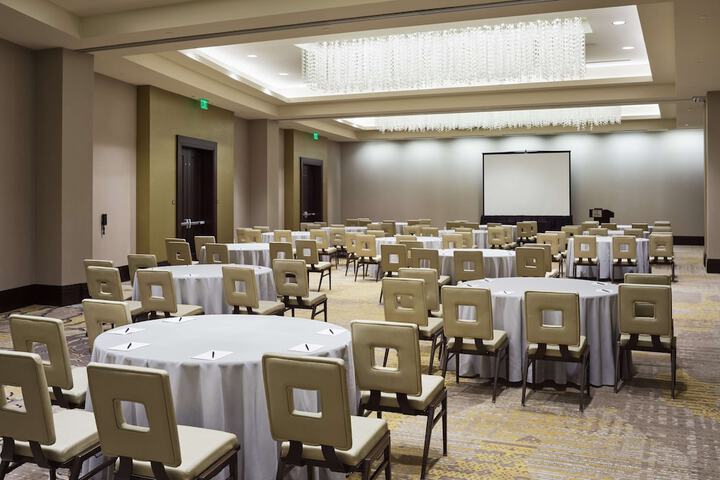 Hilton Dallas / Plano Granite Park