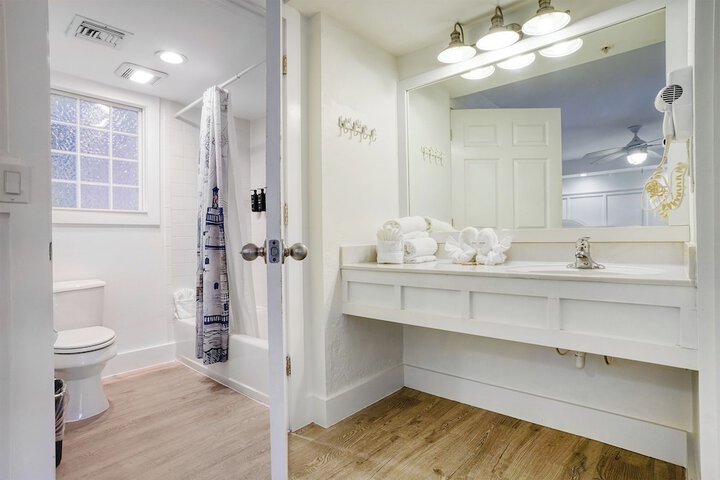 The Lighthouse Resort Inn & Suites