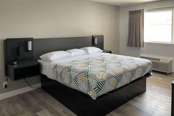 Room 75 of 100