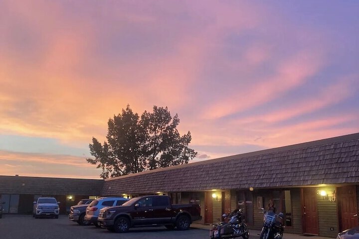 North Winds Lodge LLC