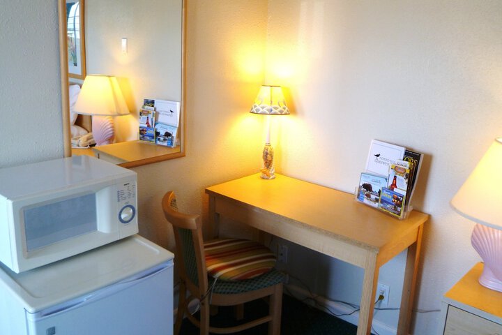 Room 16 of 37