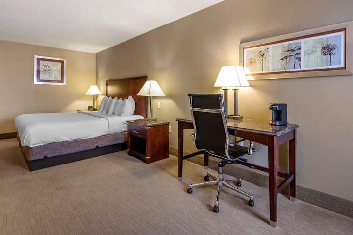 Best Western Plus Inn at Hunt Ridge