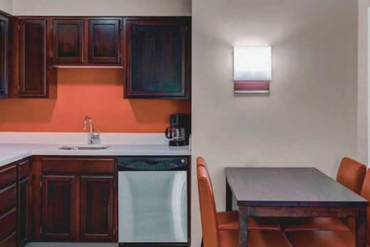 Room 14 of 25