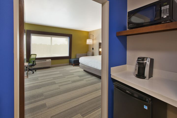 Room 19 of 33