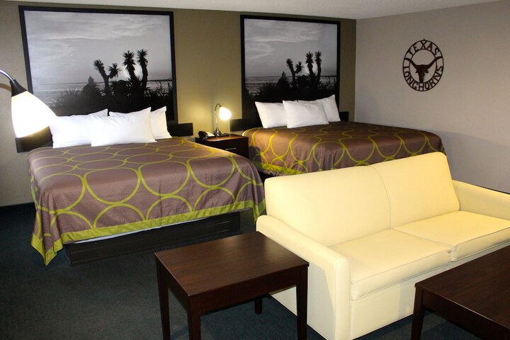Room 22 of 31
