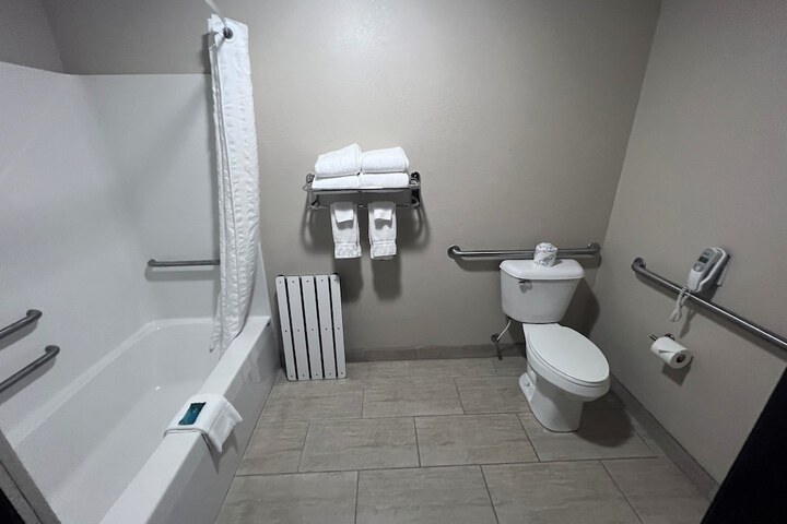Room 34 of 59