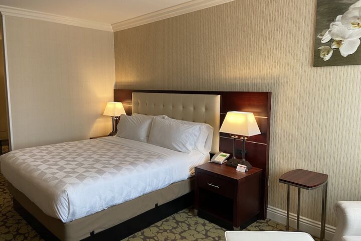 Room 30 of 75