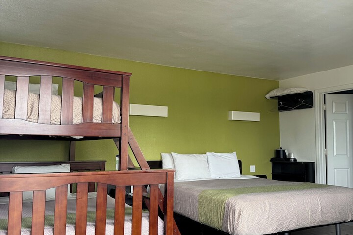 Room 38 of 43