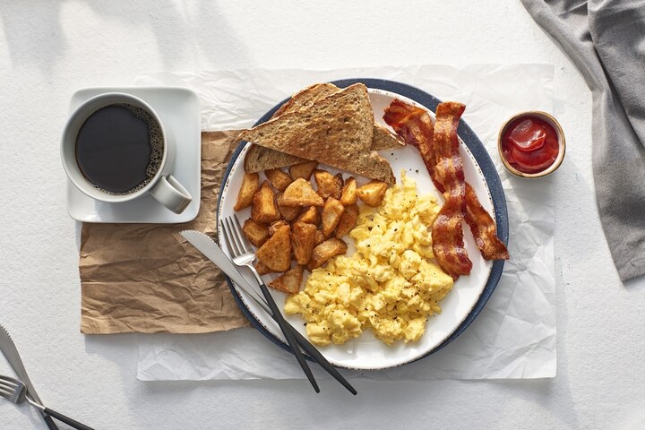 Breakfast/Coffee Service 70 of 79