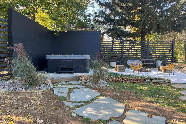 Ode to the 70's creative private home with pool