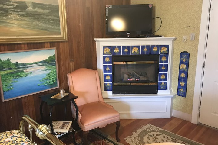Room 65 of 95