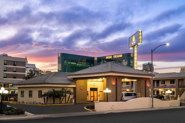 Days Inn by Wyndham Las Vegas Airport Near the Strip