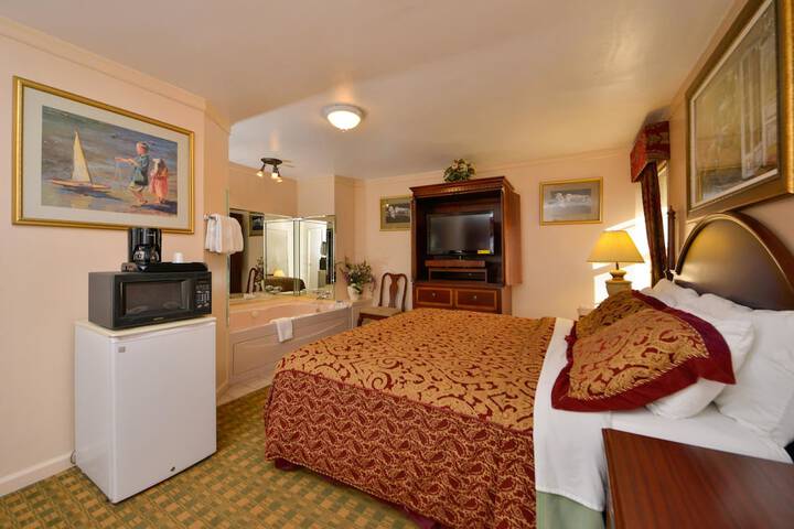 Room 15 of 28