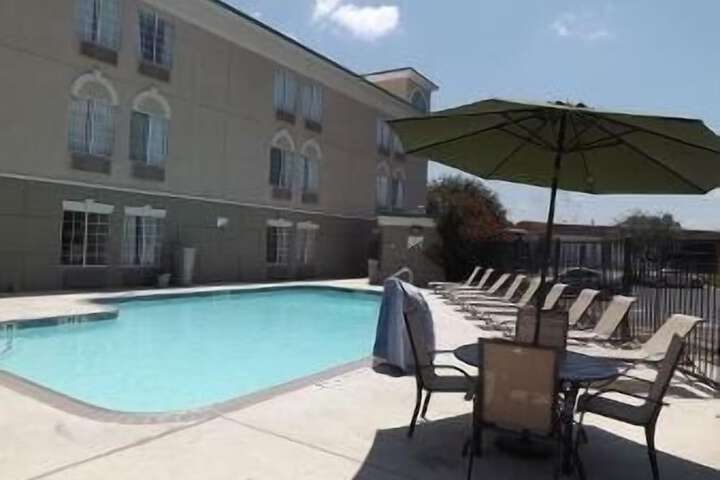 Pool 3 of 28