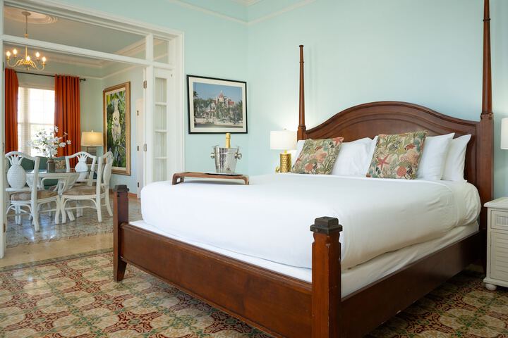 Southernmost House - Adult Exclusive