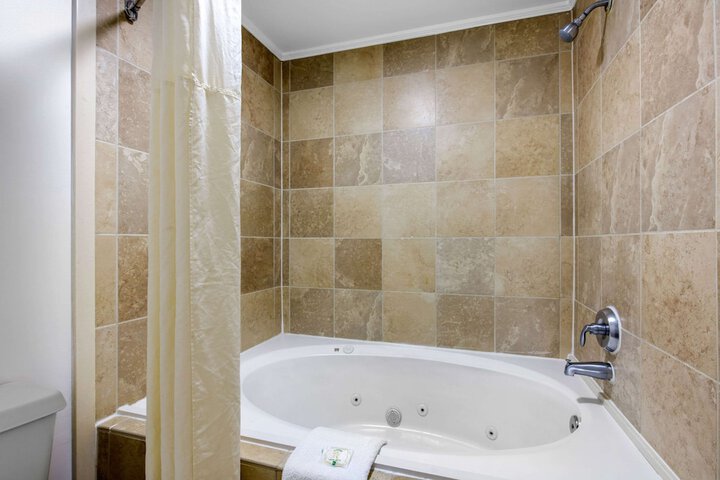 Quality Inn Athens I-65 / Huntsville Area West
