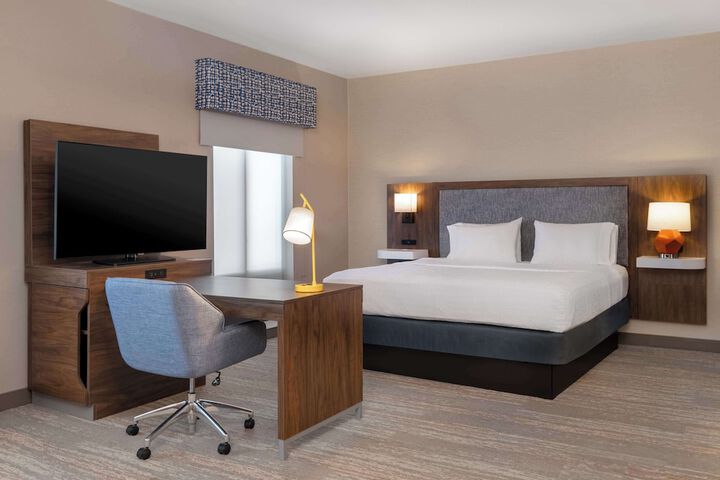 Room 10 of 35