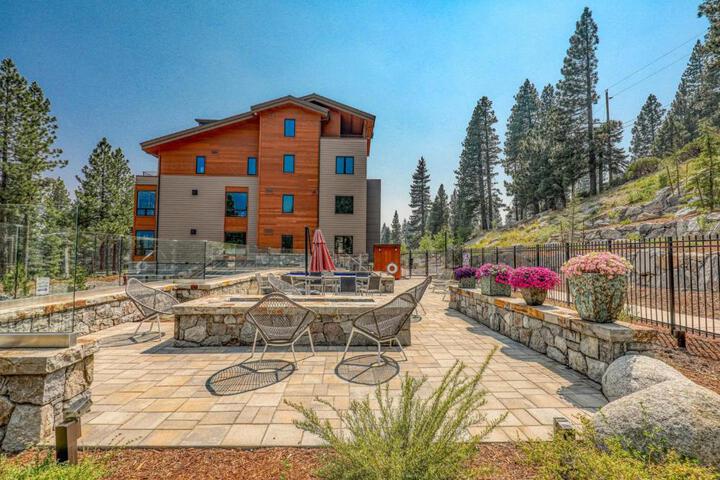Appreciate this exclusive private penthouse located on Lake Tahoe