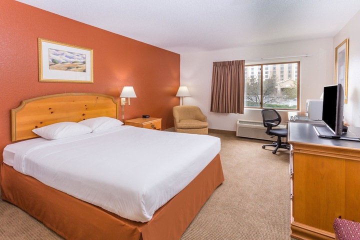 Room 15 of 49
