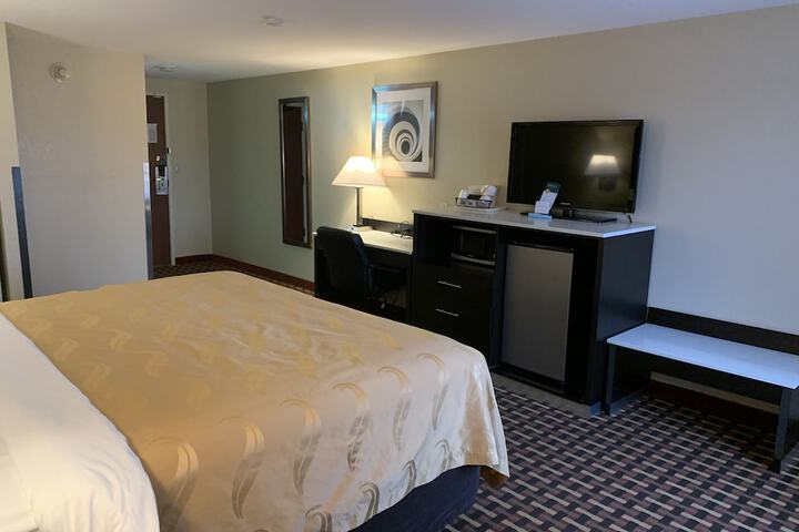 Room 21 of 62