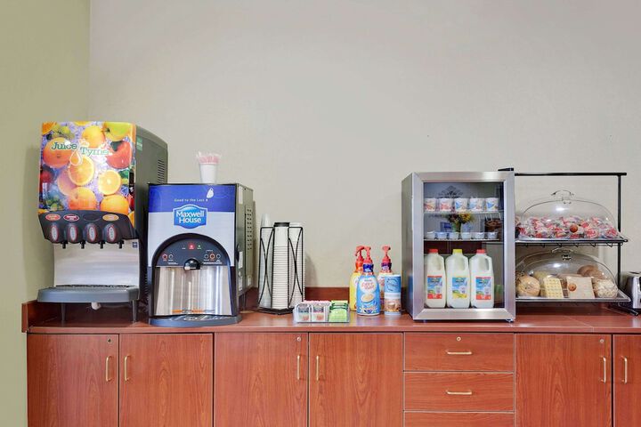 Breakfast/Coffee Service 16 of 16
