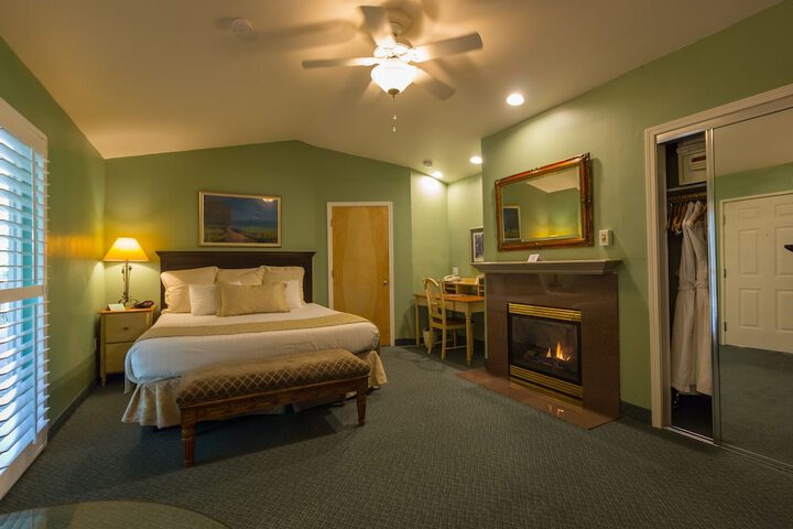 Grass Valley Courtyard Suites