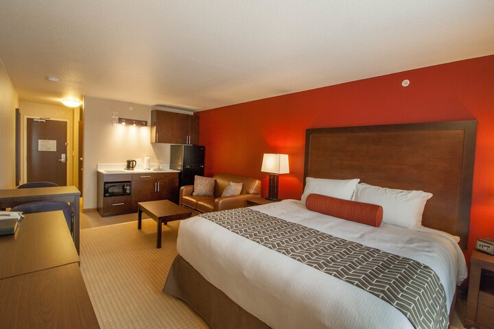 The Kanata by BCMInns Invermere