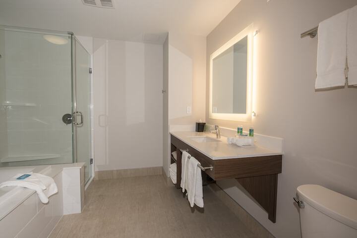 Room 7 of 30