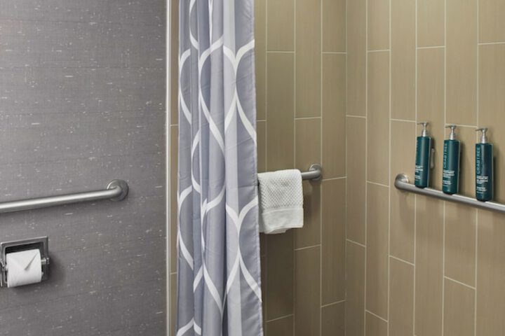 DoubleTree by Hilton Akron Fairlawn