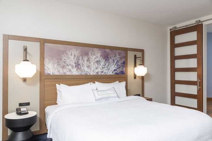 Fairfield Inn & Suites by Marriott Fair Oaks Farms